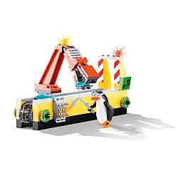 COBI THE PENGUINS OF MADAGASCAR Конструктор Рибна фабрика