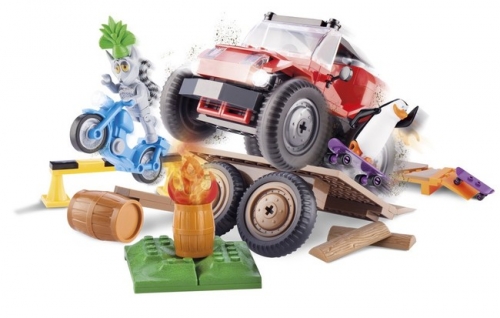 COBI THE PENGUINS OF MADAGASCAR Конструктор Камион чудовищни гуми 190ч.