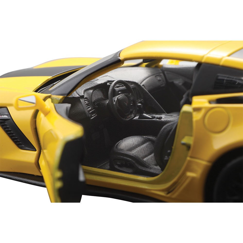 MAISTO ASSEMBLY LINE Кола за сглобяване CORVETTE Z06 2015 39246